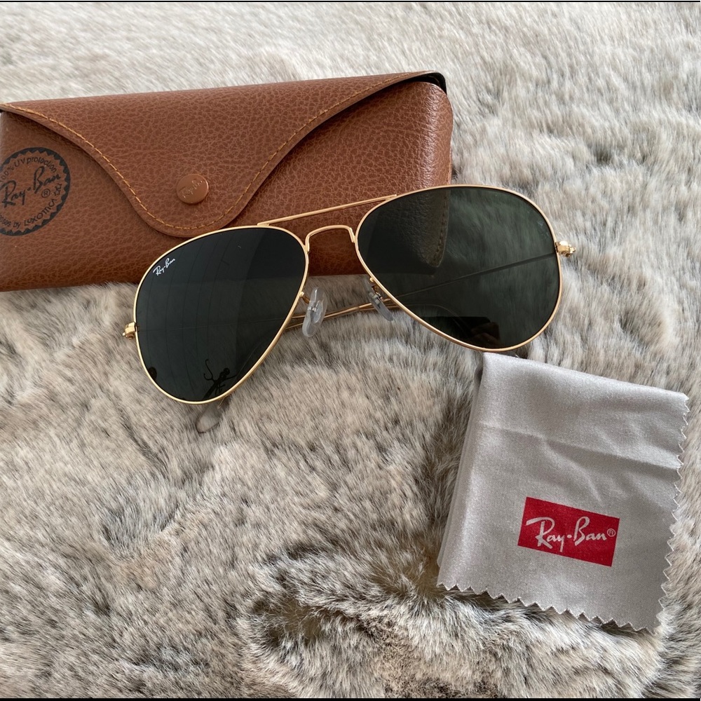 Authentic Ray Ban Aviator Sunglasses Gold - Picture 1 of 10